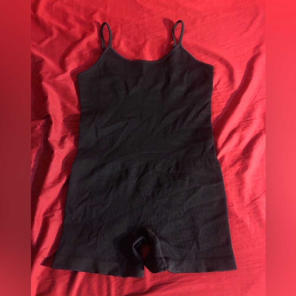 🔴 OQQ Spaghetti Strap Jumpsuit Shorts Black Large